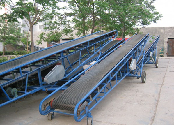 皮帶輸送機(jī)